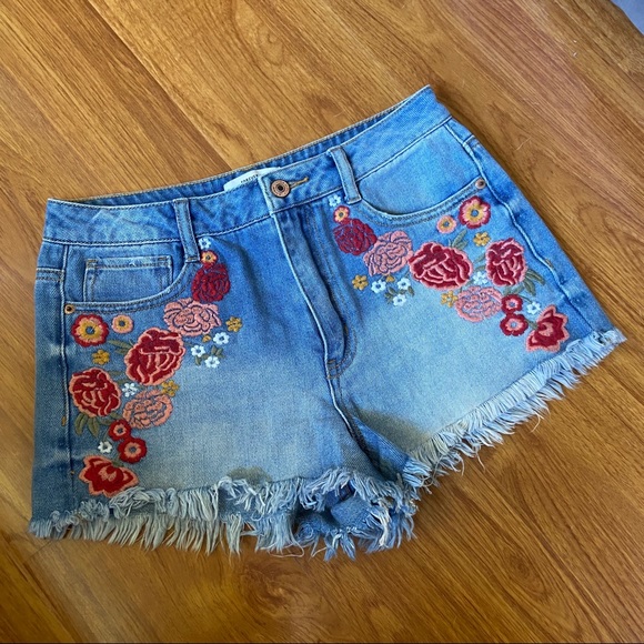 Forever 21 Pants - F21 High Waisted Festival Shorts